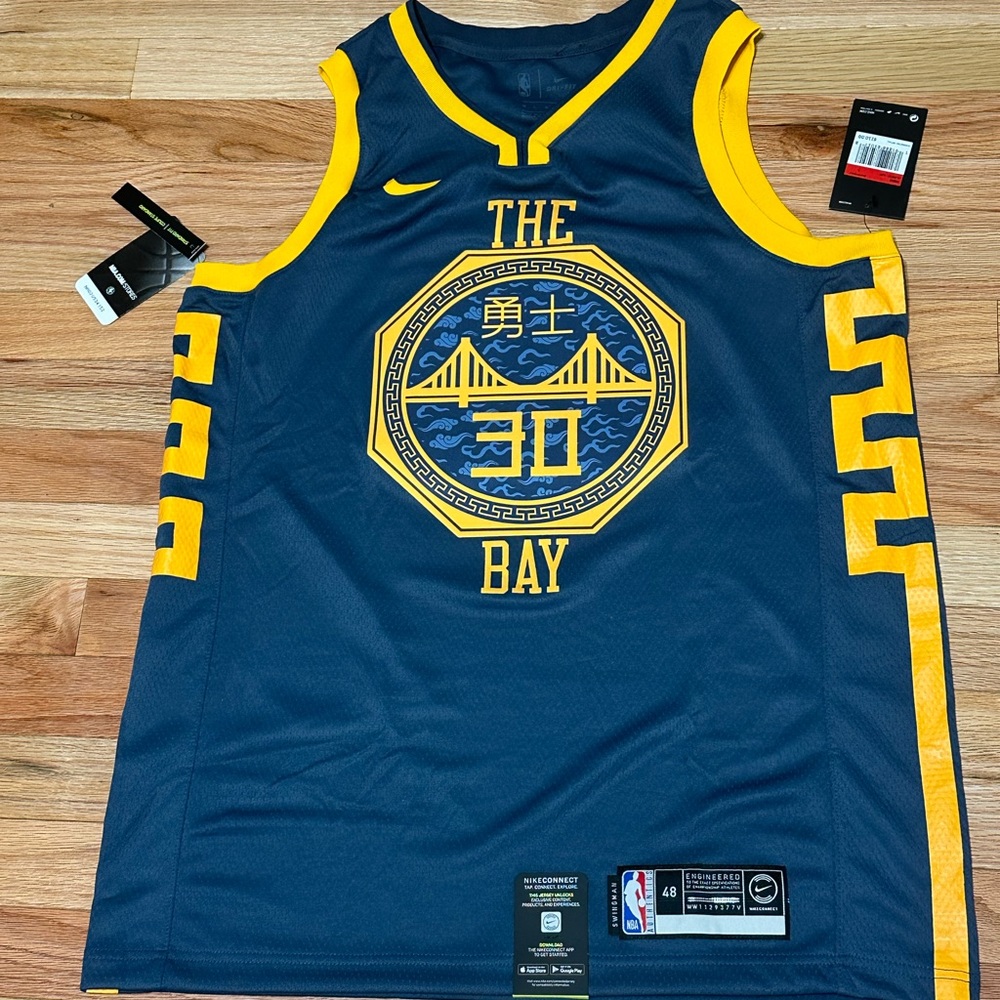 Nike NBA Golden State Warriors Steph Curry The Bay Chinese New Year’s Large